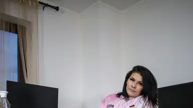 Hittade min brors porrfilm och började onanera till den