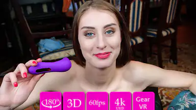 Lina ger en lapdance och onanerar med en leksak