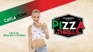 Pizzaglädje, kåt tjeckisk tonåring Cayla Lyons knullar VR