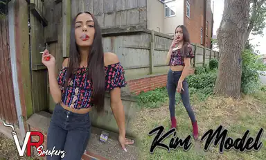 Kim modell mörka jeans