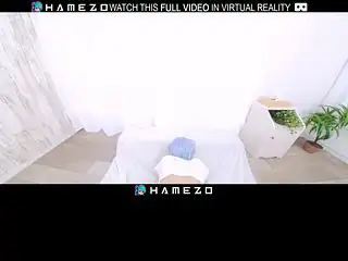 Het japanska Rinka Ichinose är en kukssugare som älskar sex, i VR.
