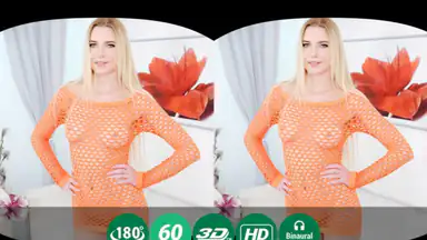 Nätstrumpbyxor ser bra ut på blondiner