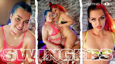 Cheri Pi tar med vän till swingarfest - Cheri och Amelia