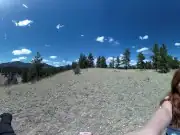 Jättinna som kissar utomhus 360vr